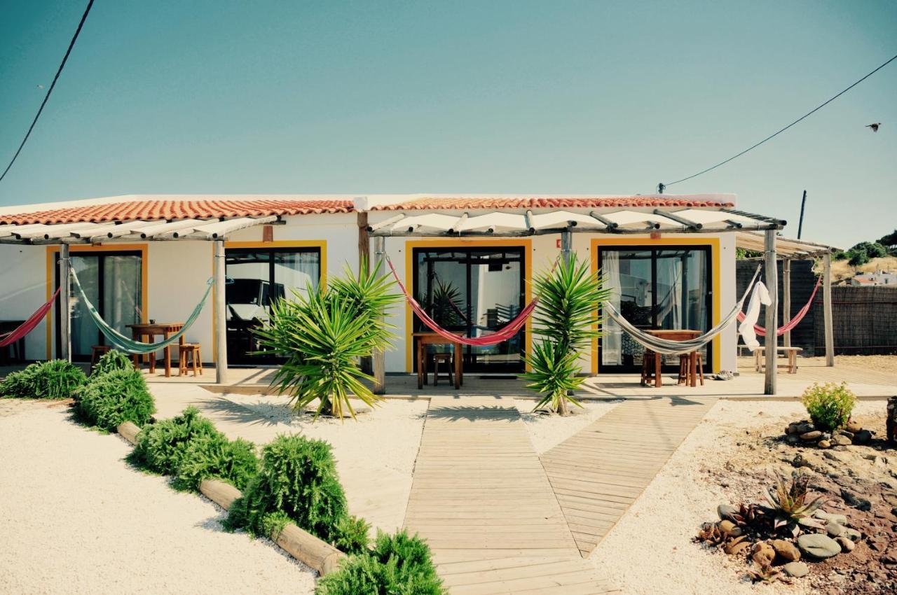 Good Feeling Hostel & Guest House Raposeira  Exterior photo