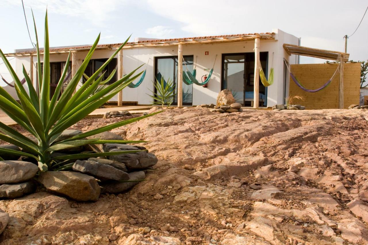Good Feeling Hostel & Guest House Raposeira  Exterior photo